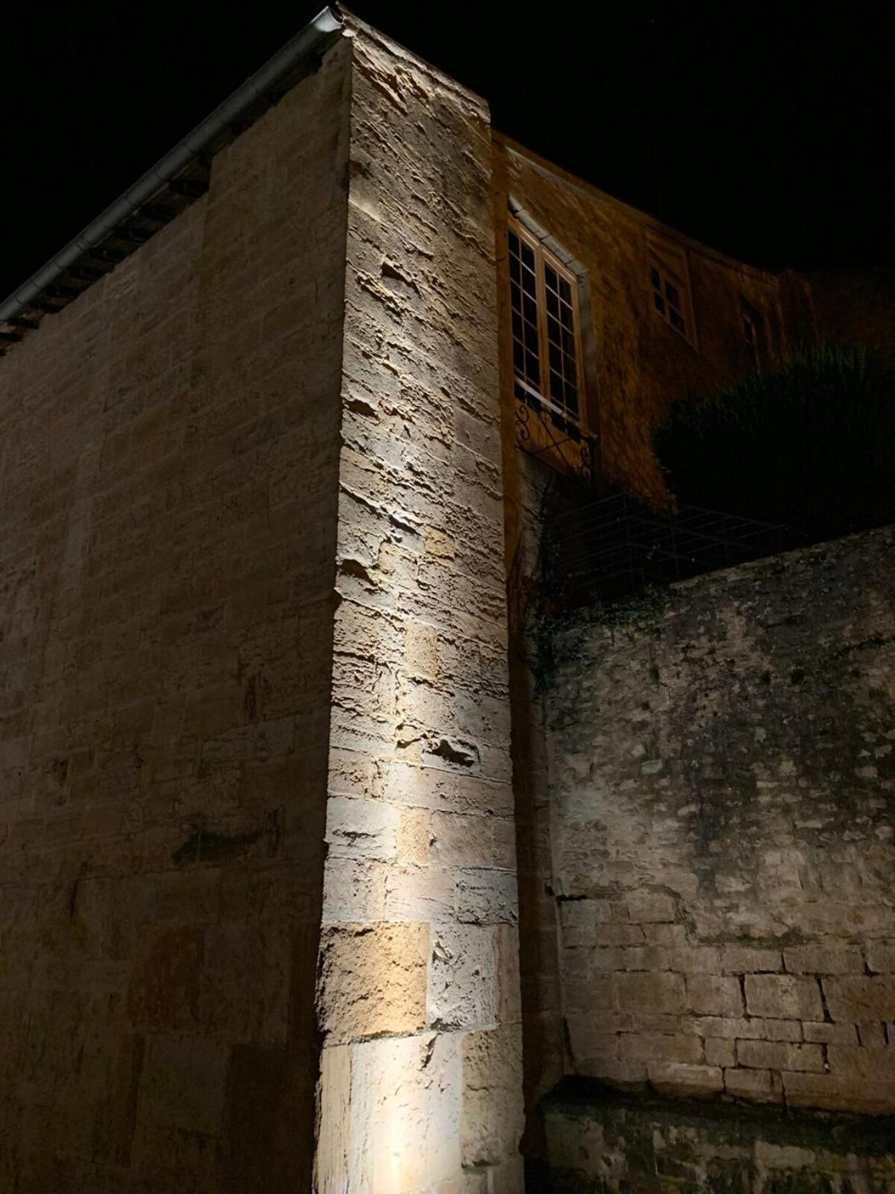 Barabans Tower Cluny Abbay Villa Buitenkant foto